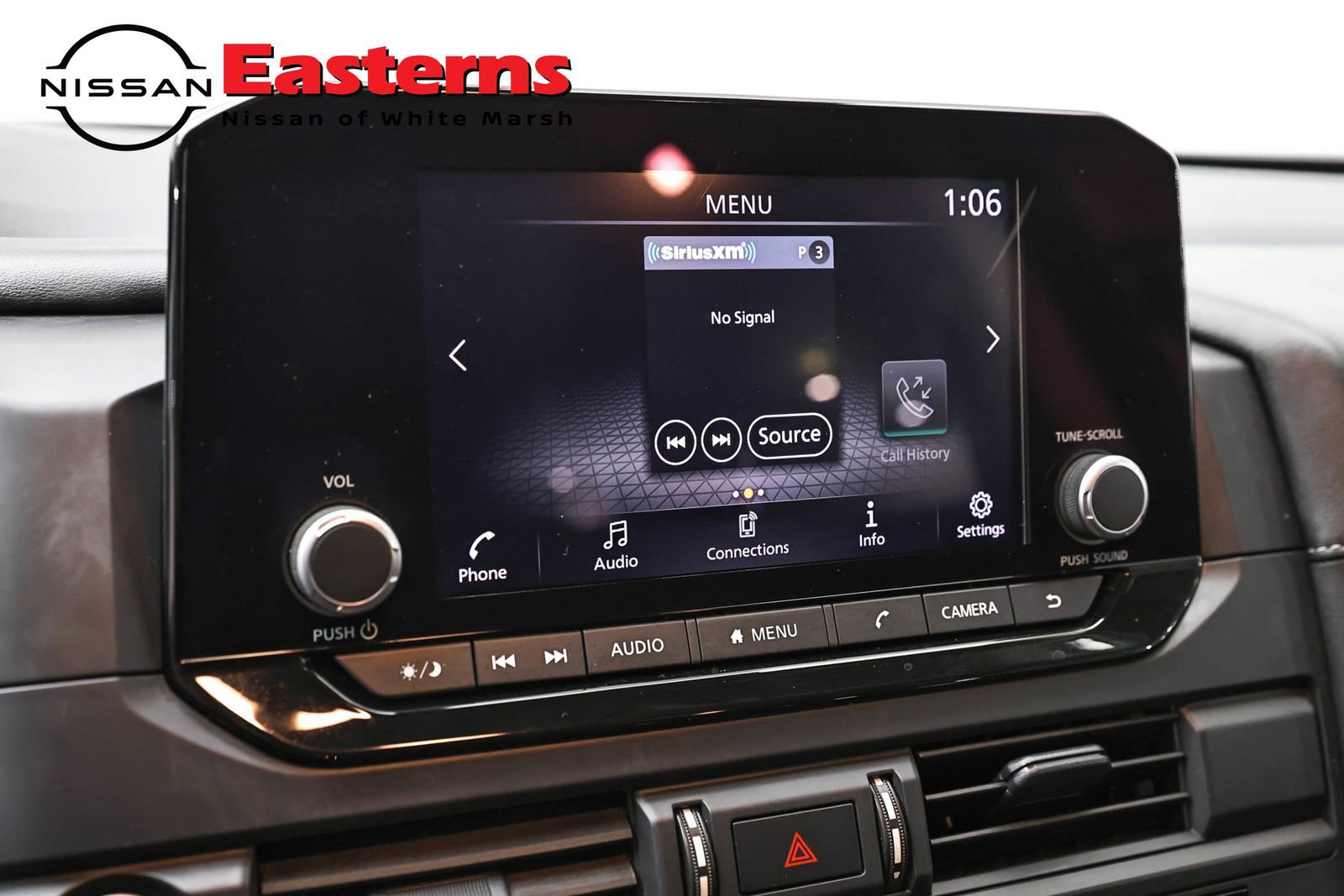 Used 2024 Nissan Pathfinder S AWD/4WD image 18