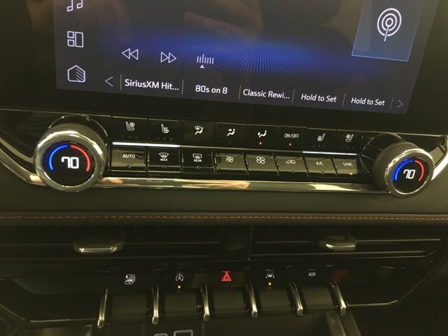 Used 2025 Chevrolet Colorado Z71 w/ Technology Package image 28