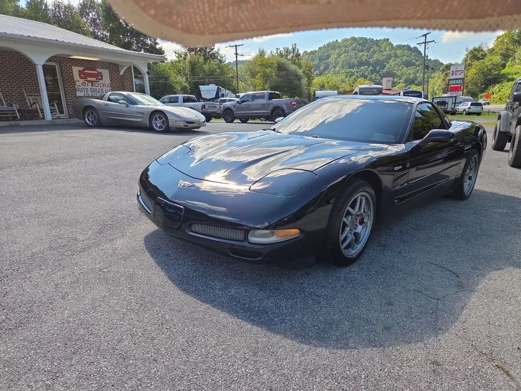 Used 2003 Chevrolet Corvette Z06 w/ Memory Package, 3 Drivers RWD image 2