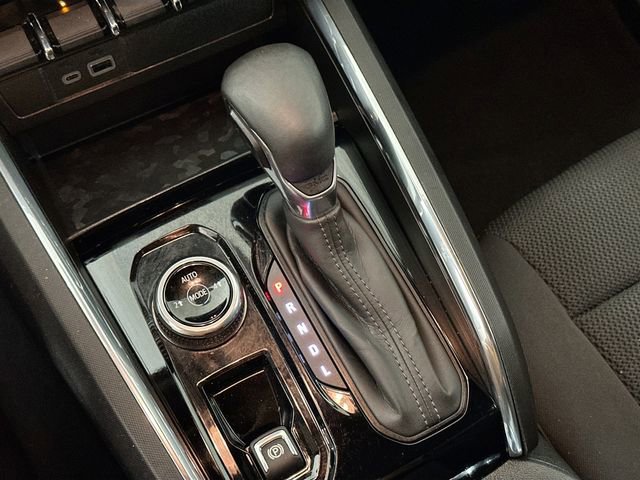 Used 2023 GMC Canyon Elevation w/ Convenience Package image 14