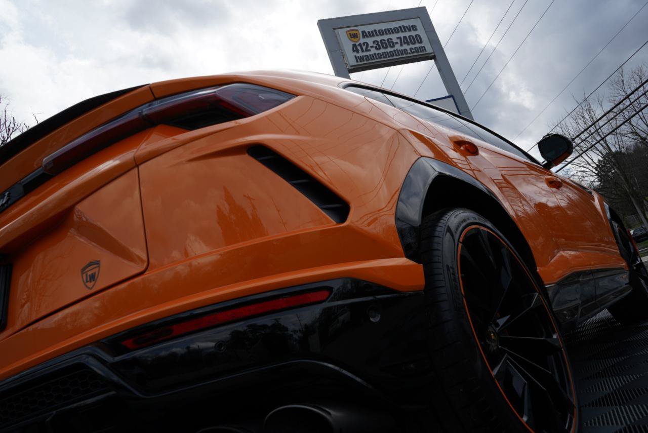 Used 2022 Lamborghini Urus AWD/4WD image 88