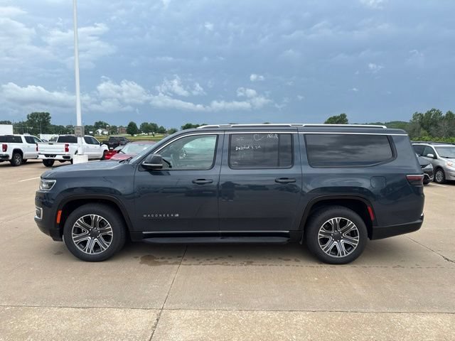 Used 2024 Jeep Wagoneer L Series II w/ Flexible Seating Group AWD/4WD image 6