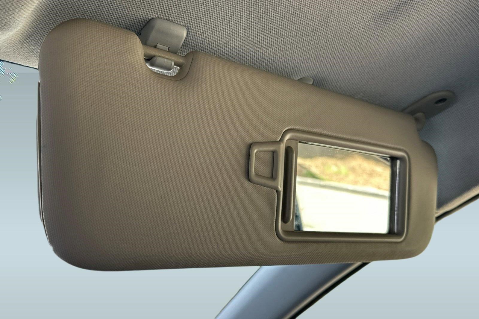 Used 2017 Hyundai Elantra SE image 19