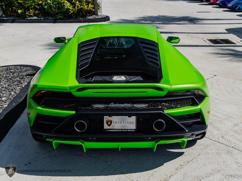 Used 2022 Lamborghini Huracan EVO RWD image 4