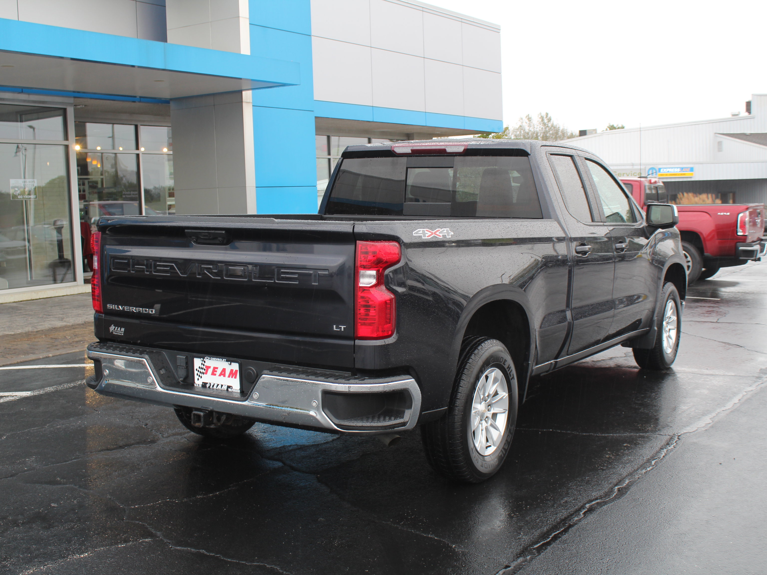Used 2022 Chevrolet Silverado 1500 LT w/ Safety Package AWD/4WD image 6