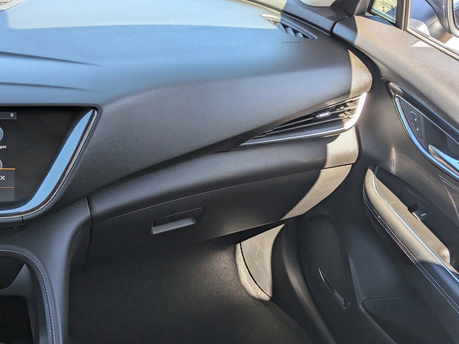 Used 2021 Buick Envision Essence w/ Technology Package I image 18