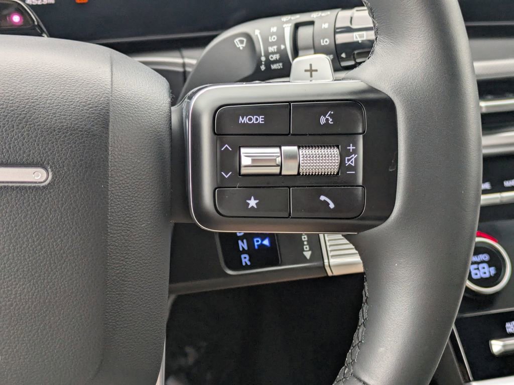 Used 2025 Hyundai Santa Fe SEL image 17