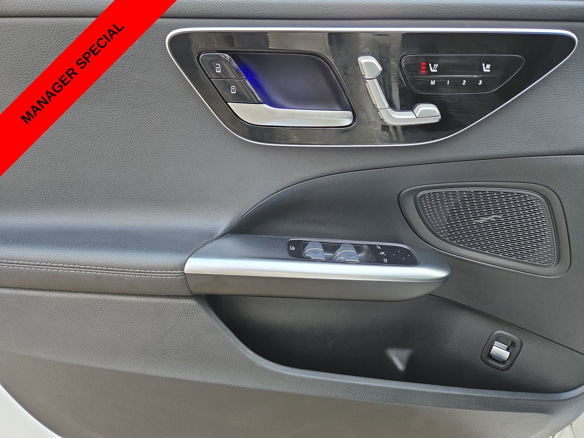 Used 2024 Mercedes-Benz C 300 4MATIC Sedan image 15