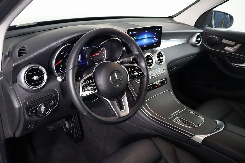 Used 2022 Mercedes-Benz GLC 300 image 7