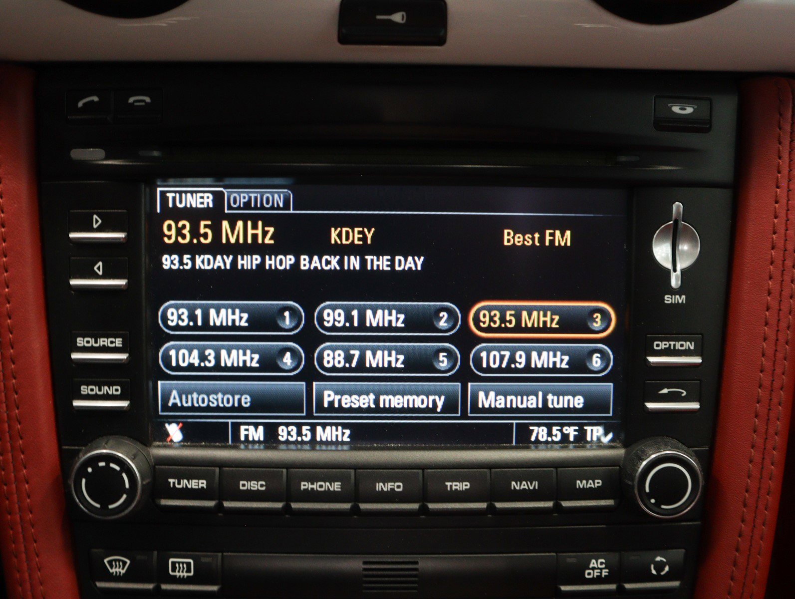 Used 2011 Porsche Boxster Spyder image 17