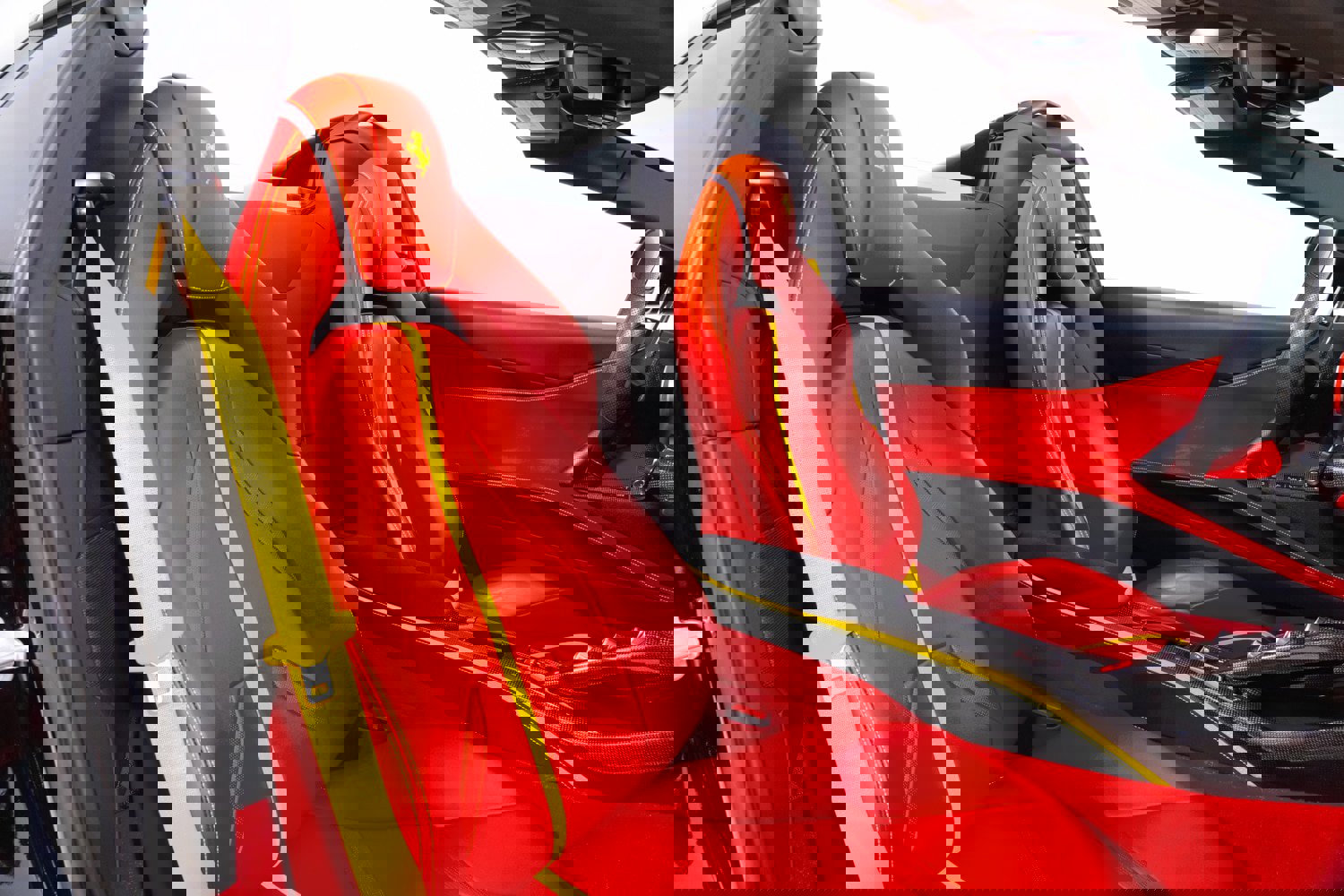 Used 2021 Ferrari 812 GTS image 41