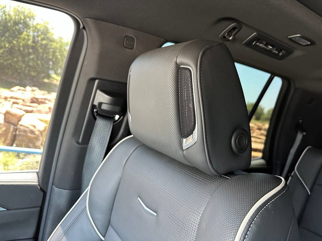 Used 2025 Cadillac Escalade Sport RWD image 36