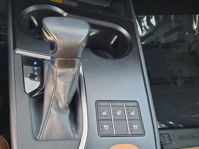 Used 2024 Lexus UX 250h FWD w/ Premium Package image 12