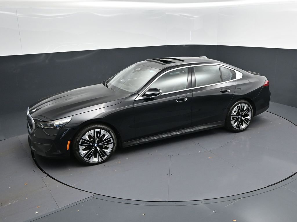 Certified 2025 BMW 530i xDrive image 31