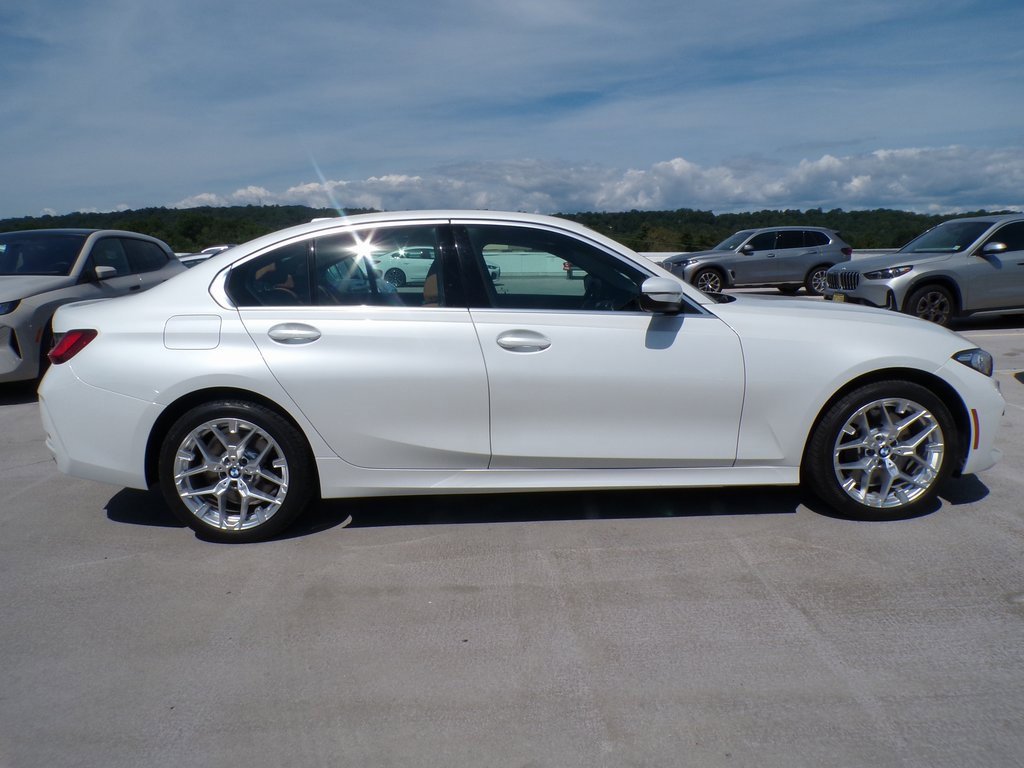 Certified 2025 BMW 330i xDrive Sedan w/ Convenience Package image 7