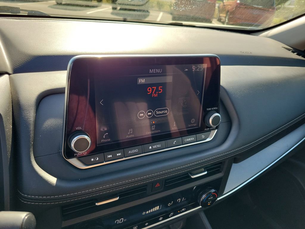 Used 2024 Nissan Rogue SV image 22