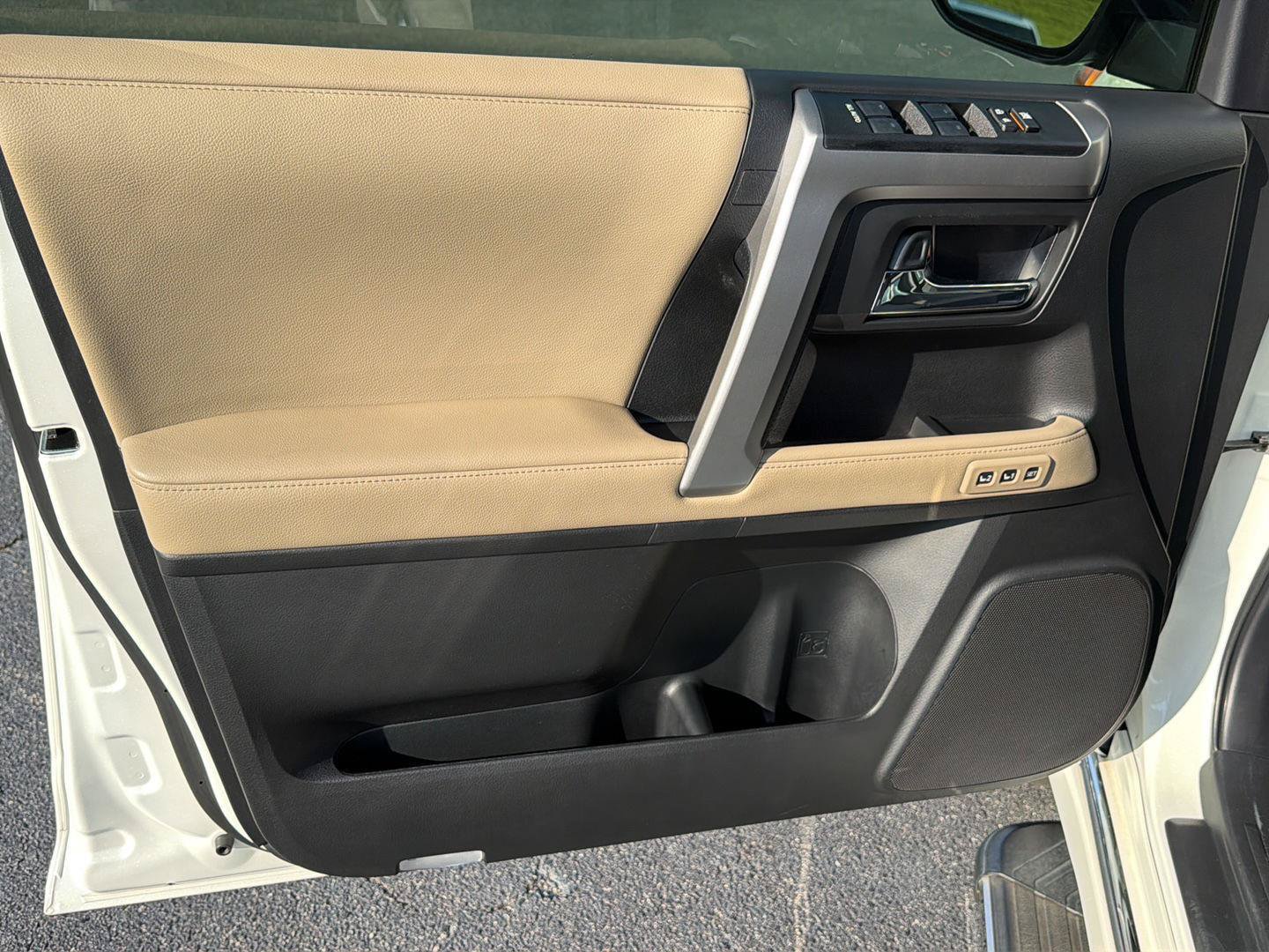 Used 2021 Toyota 4Runner Limited RWD image 16