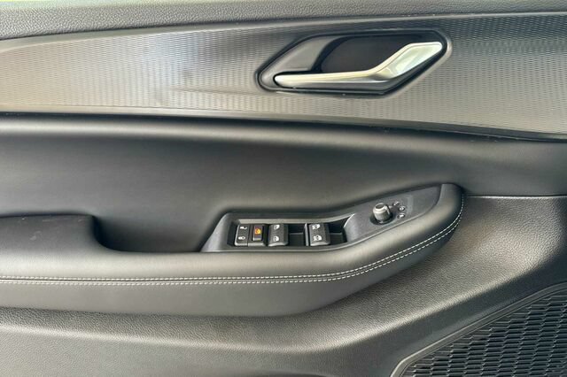 New 2026 Jeep Grand Cherokee Laredo X AWD/4WD image 8