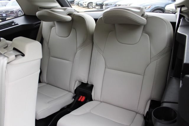 Used 2024 Volvo XC90 B6 Ultimate w/ Lounge Package AWD/4WD image 24