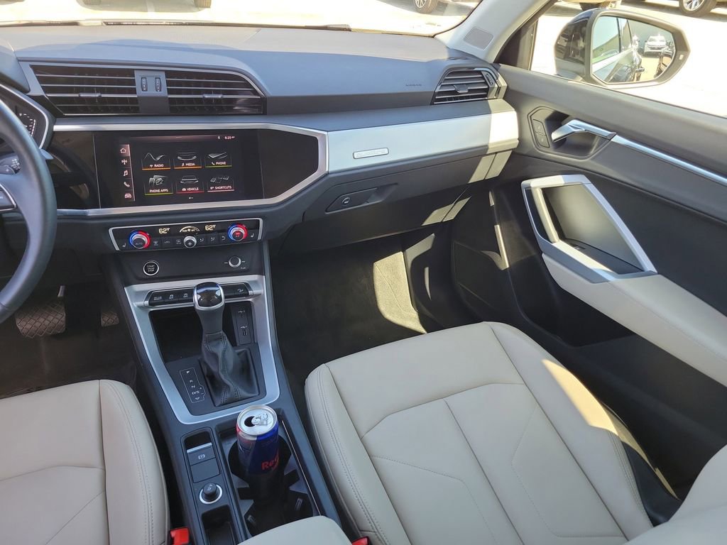 Used 2021 Audi Q3 2.0T Premium image 23