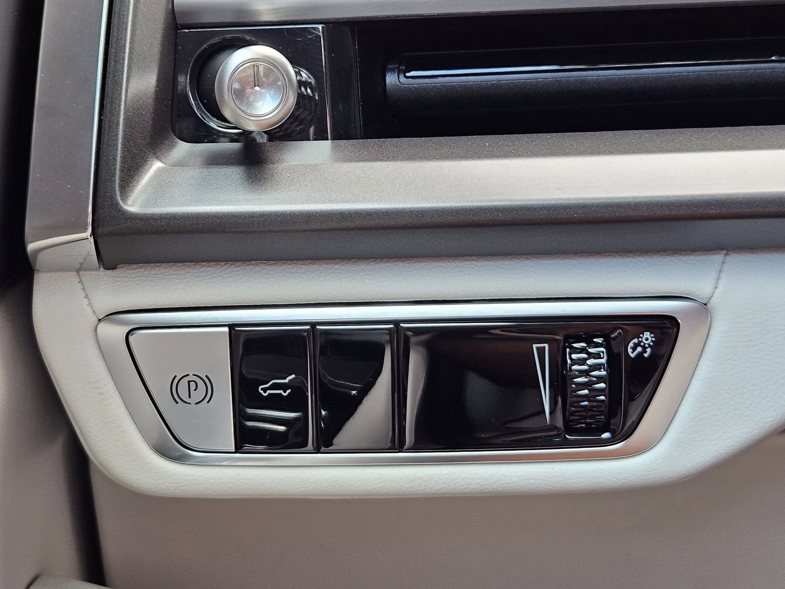 New 2026 Cadillac Vistiq Sport image 20