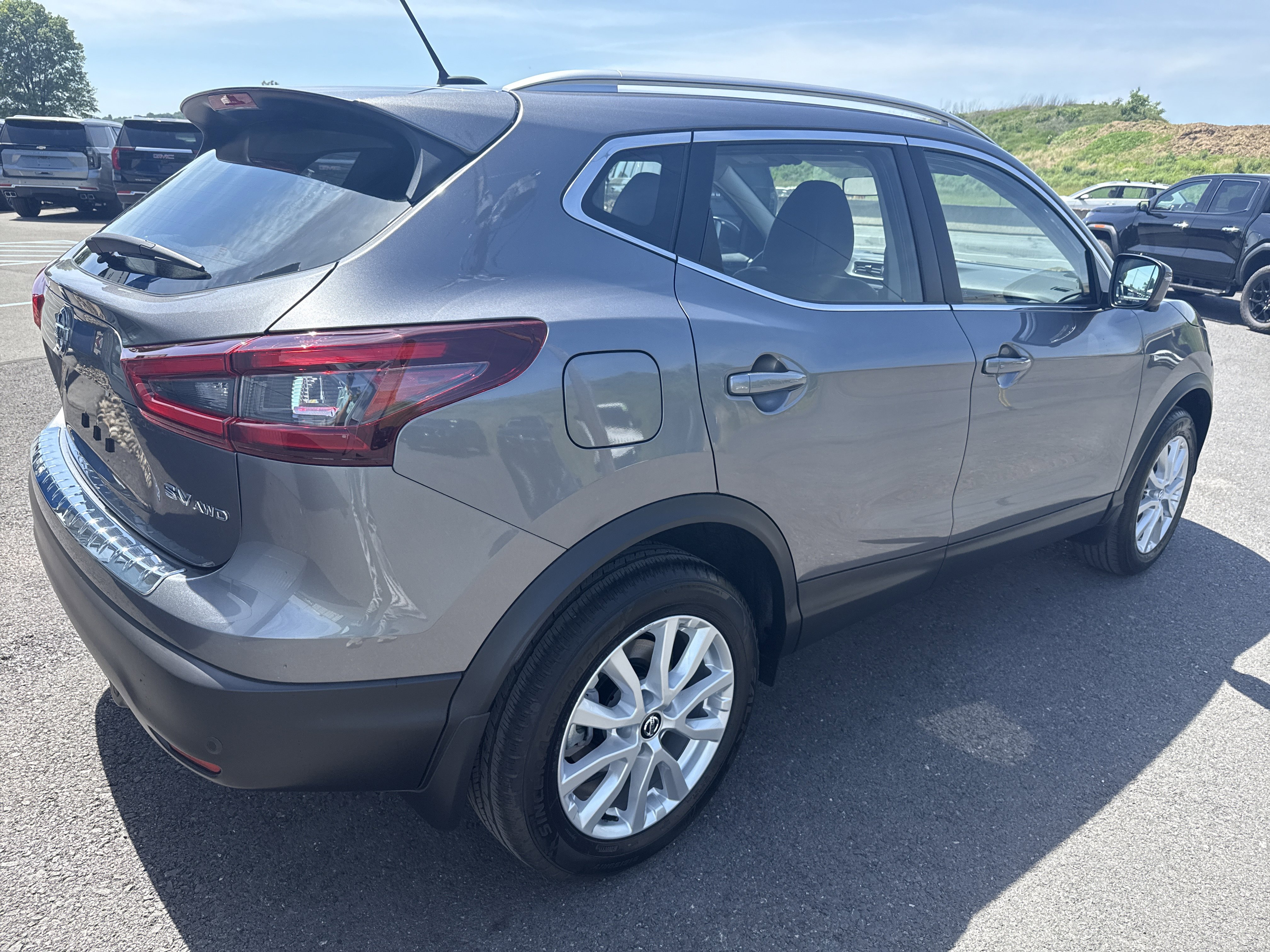 Used 2022 Nissan Rogue Sport SV w/ Technology Package AWD/4WD video 3