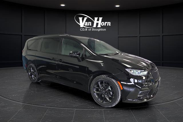 New 2026 Chrysler Pacifica Select w/ S Appearance Package image 40