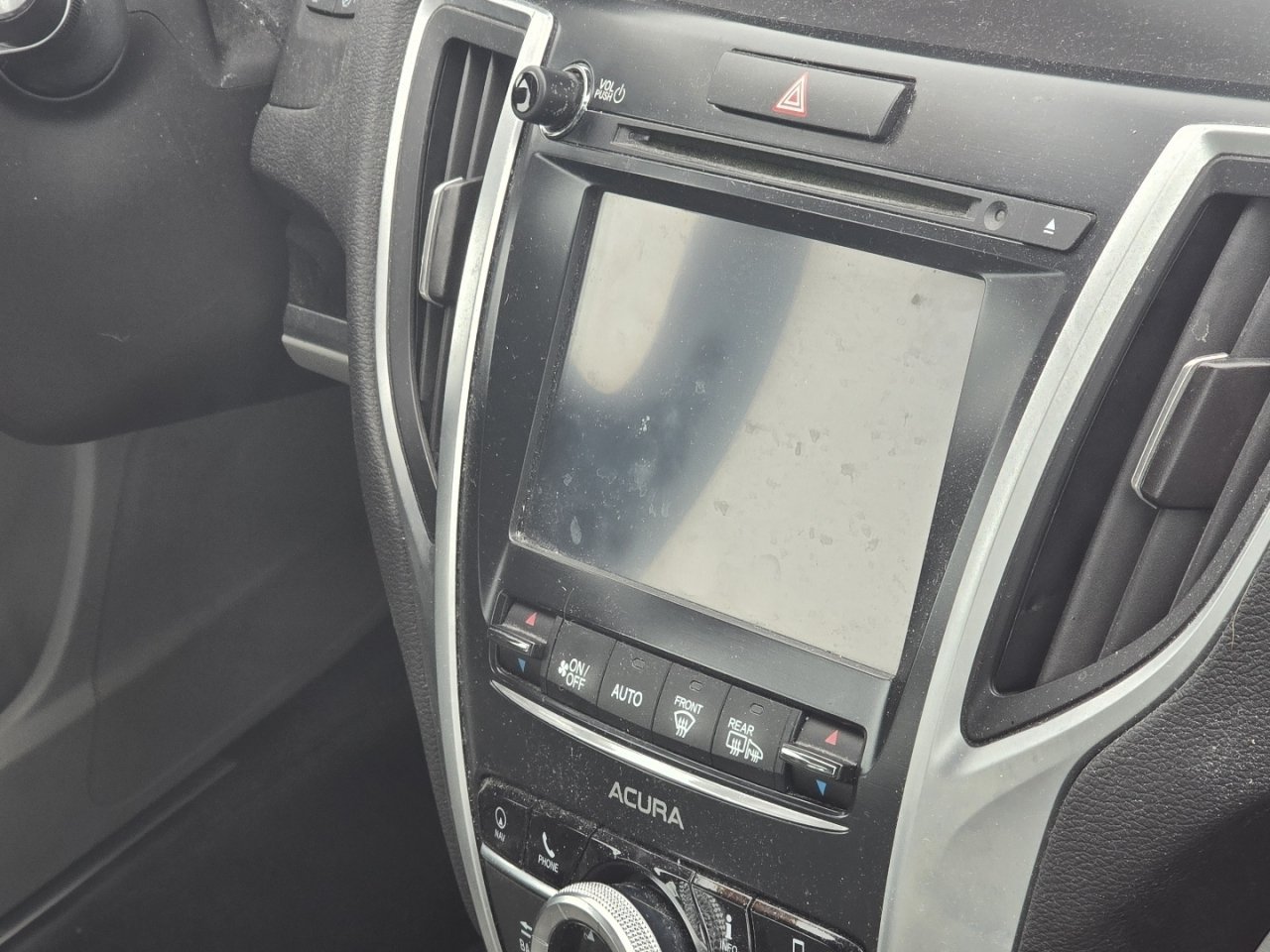 Used 2018 Acura TLX w/ Technology Package FWD image 14