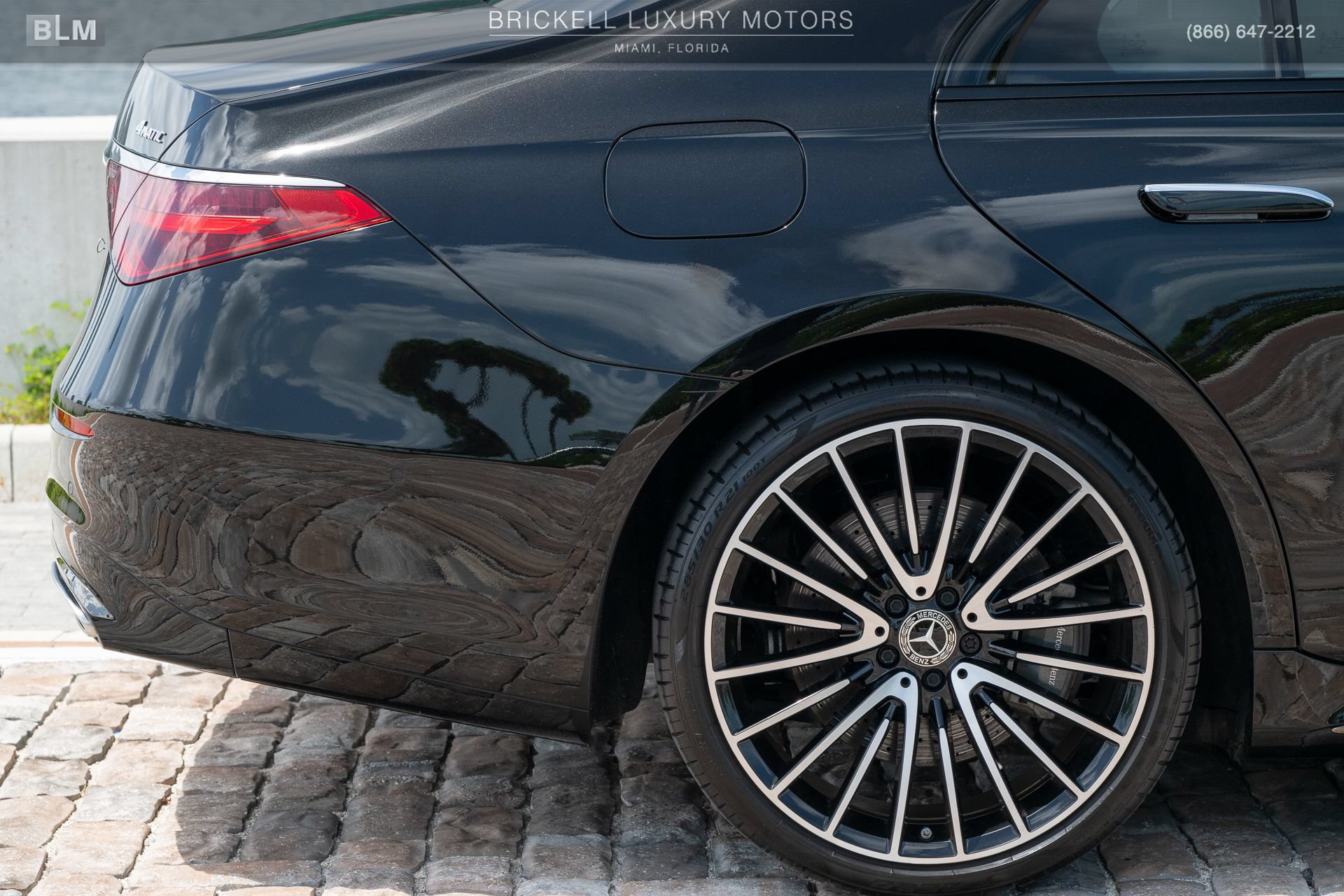 Used 2024 Mercedes-Benz S 580 4MATIC Sedan w/ AMG Line image 42