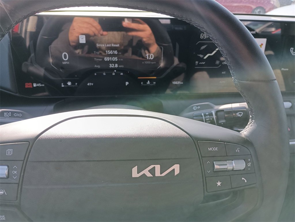 Used 2025 Kia K4 EX image 21