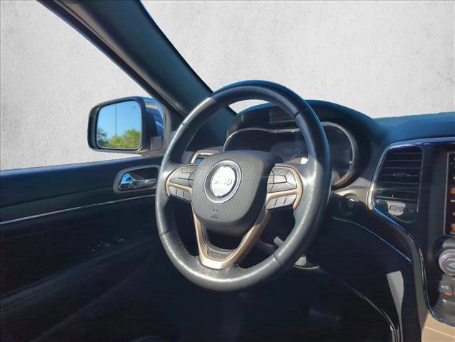 Used 2017 Jeep Grand Cherokee Limited w/ Luxury Group II image 26