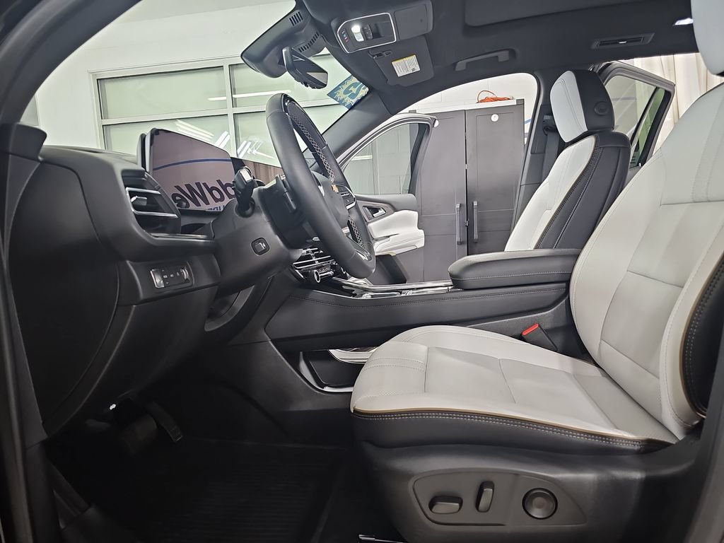 Certified 2025 Chevrolet Traverse High Country AWD/4WD image 22