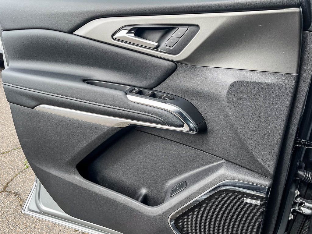 New 2026 Chevrolet Traverse LT w/ Enhanced Driving Package image 19