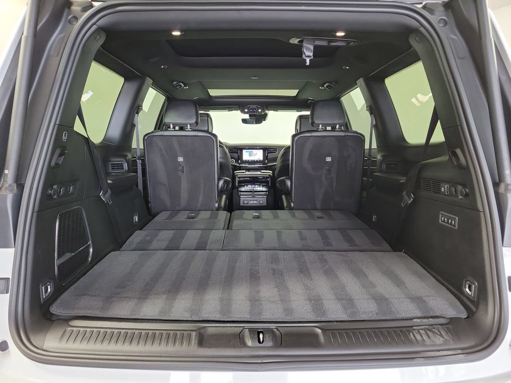 Used 2024 Jeep Wagoneer Series II AWD/4WD image 27