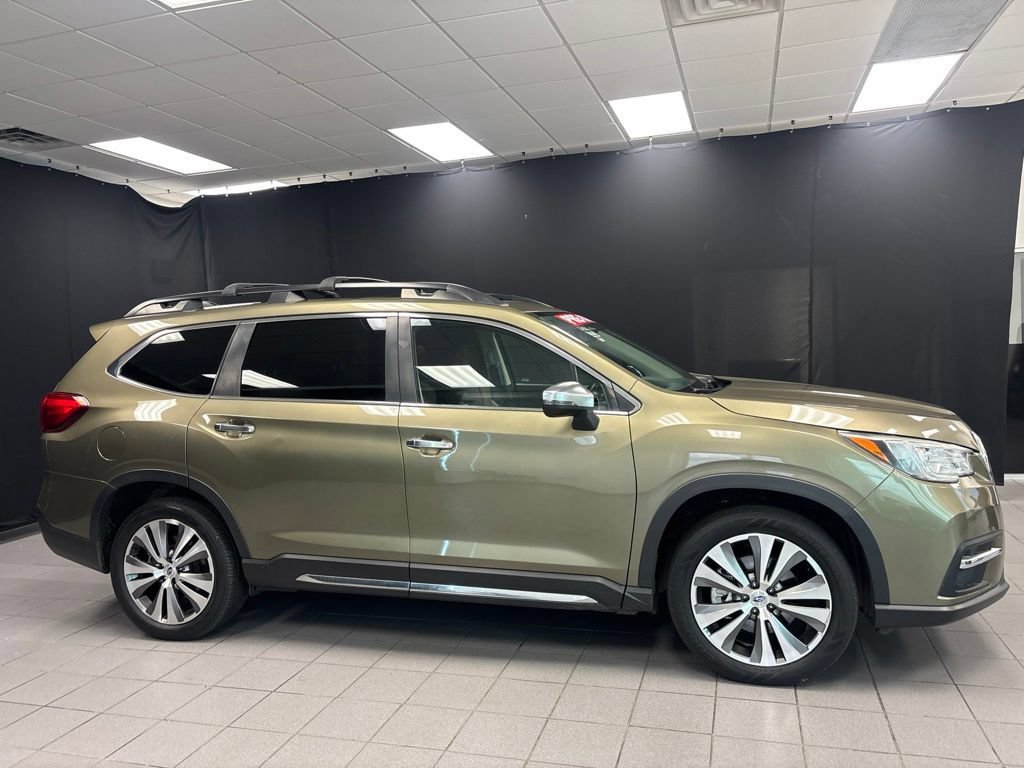 Used 2022 Subaru Ascent Touring AWD/4WD image 2