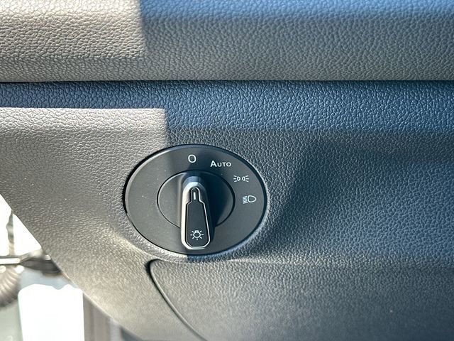 Used 2025 Volkswagen Jetta Sport image 26
