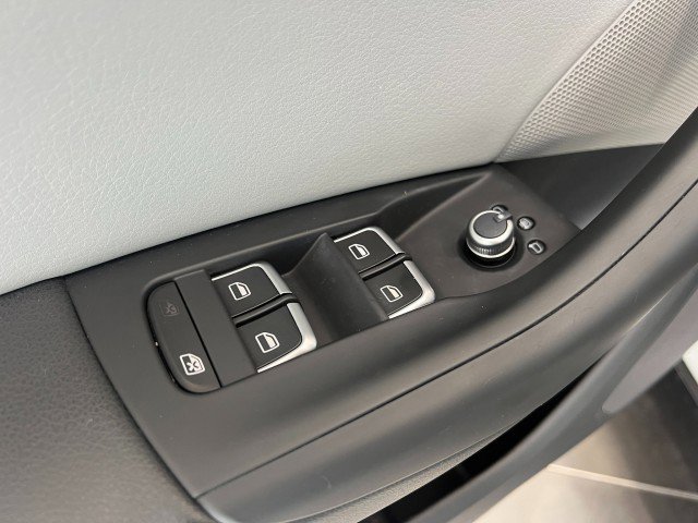 Used 2018 Audi Q3 2.0T Premium AWD/4WD image 28