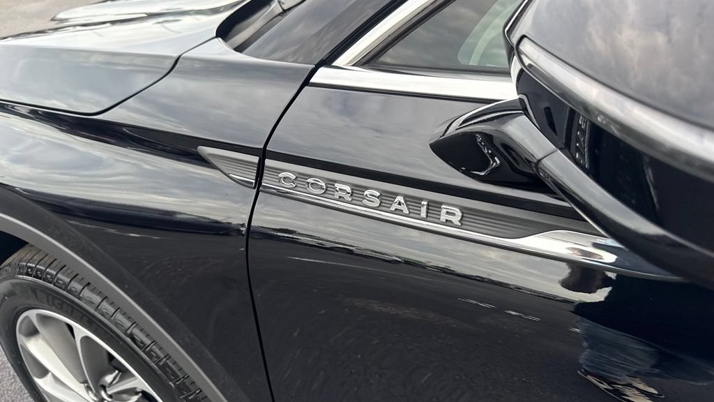 Used 2023 Lincoln Corsair AWD w/ Equipment Group 101A image 14