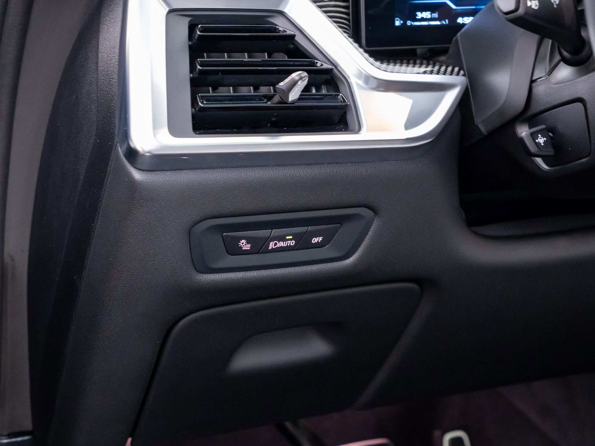 Certified 2026 BMW X5 M60i AWD/4WD image 21