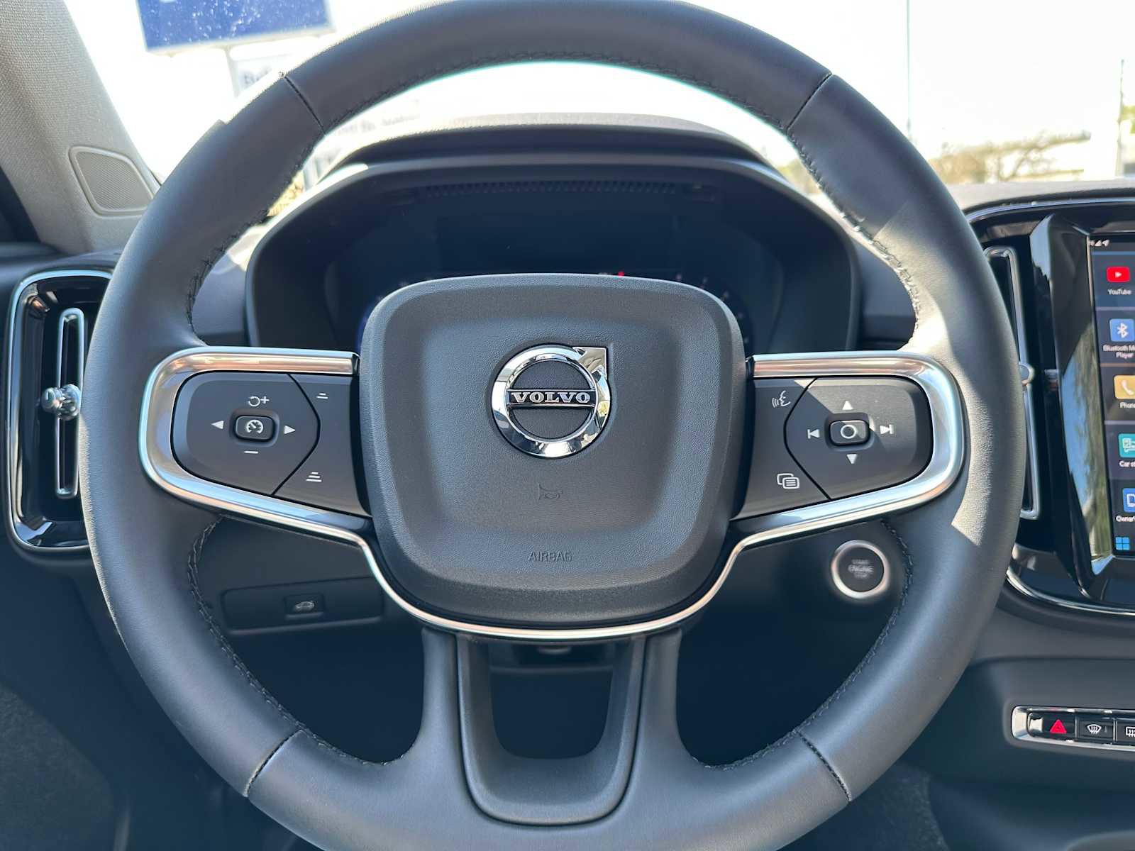 New 2025 Volvo XC40 B5 Ultra w/ Climate Package image 23