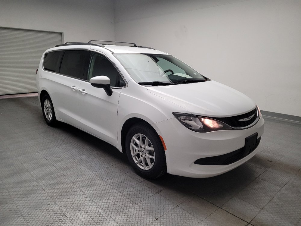 Used 2021 Chrysler Voyager Lxi FWD image 14