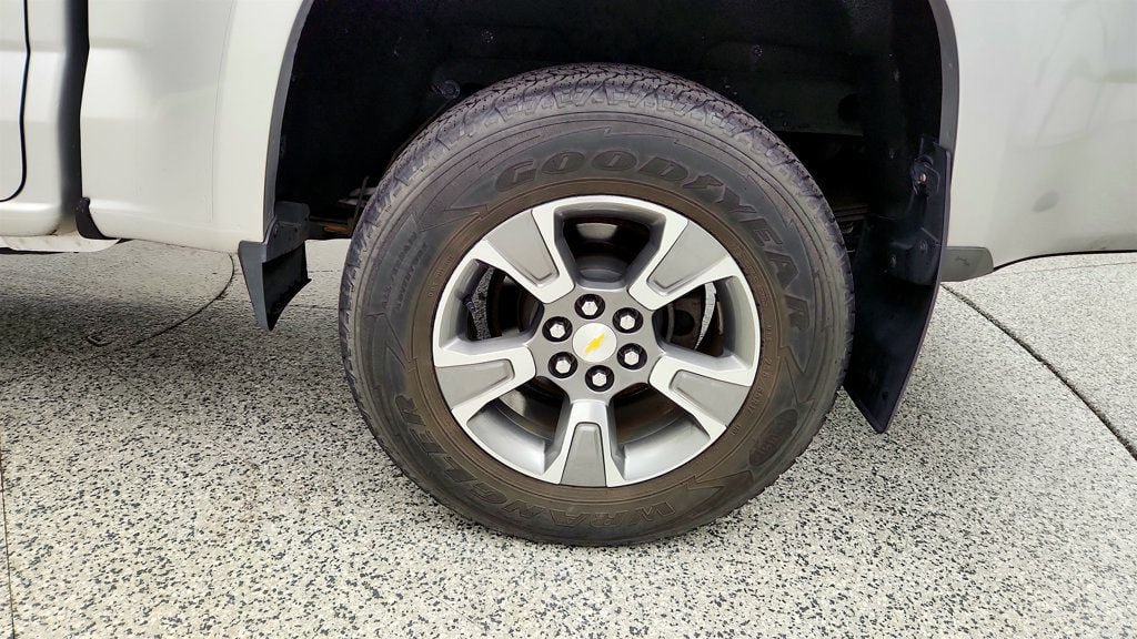 Used 2019 Chevrolet Colorado Z71 AWD/4WD image 9