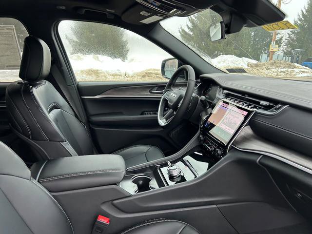 New 2025 Jeep Grand Cherokee Limited image 23