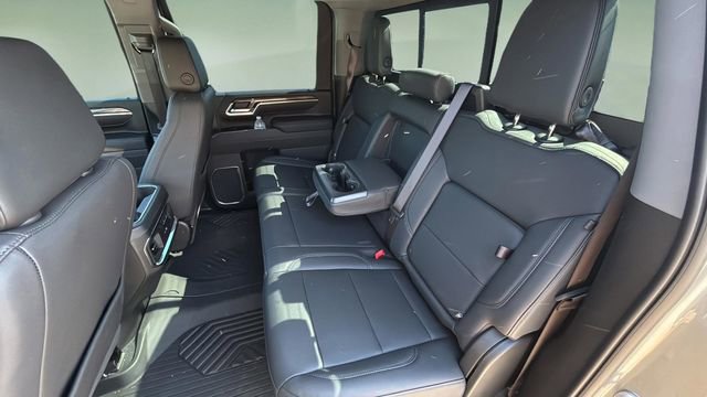 Used 2025 Chevrolet Silverado 2500 LTZ w/ LTZ Plus Package image 16