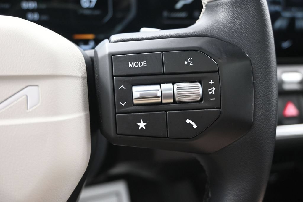 Certified 2025 Kia K4 EX w/ GT-Line Sunroof Package FWD image 28
