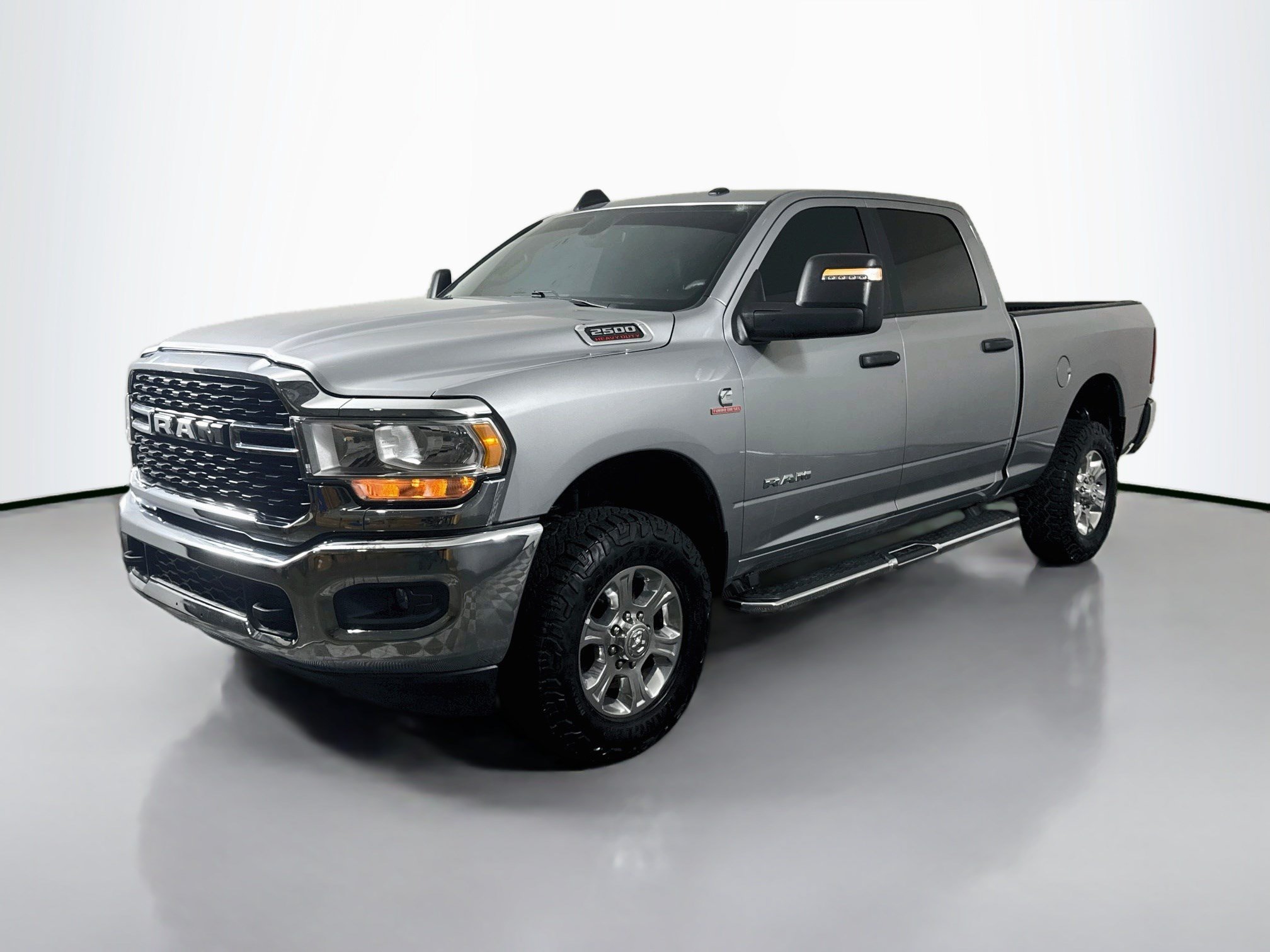 Used 2024 RAM 2500 Big Horn AWD/4WD image 4