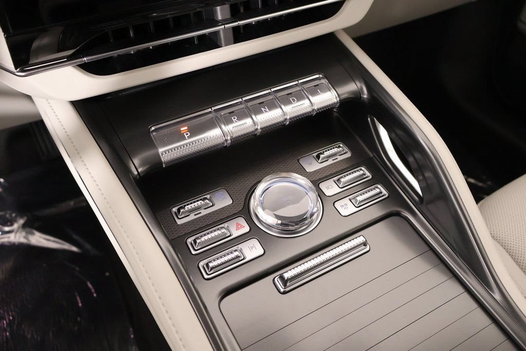 New 2026 Lincoln Nautilus Premier w/ Jet Appearance Package AWD/4WD image 8
