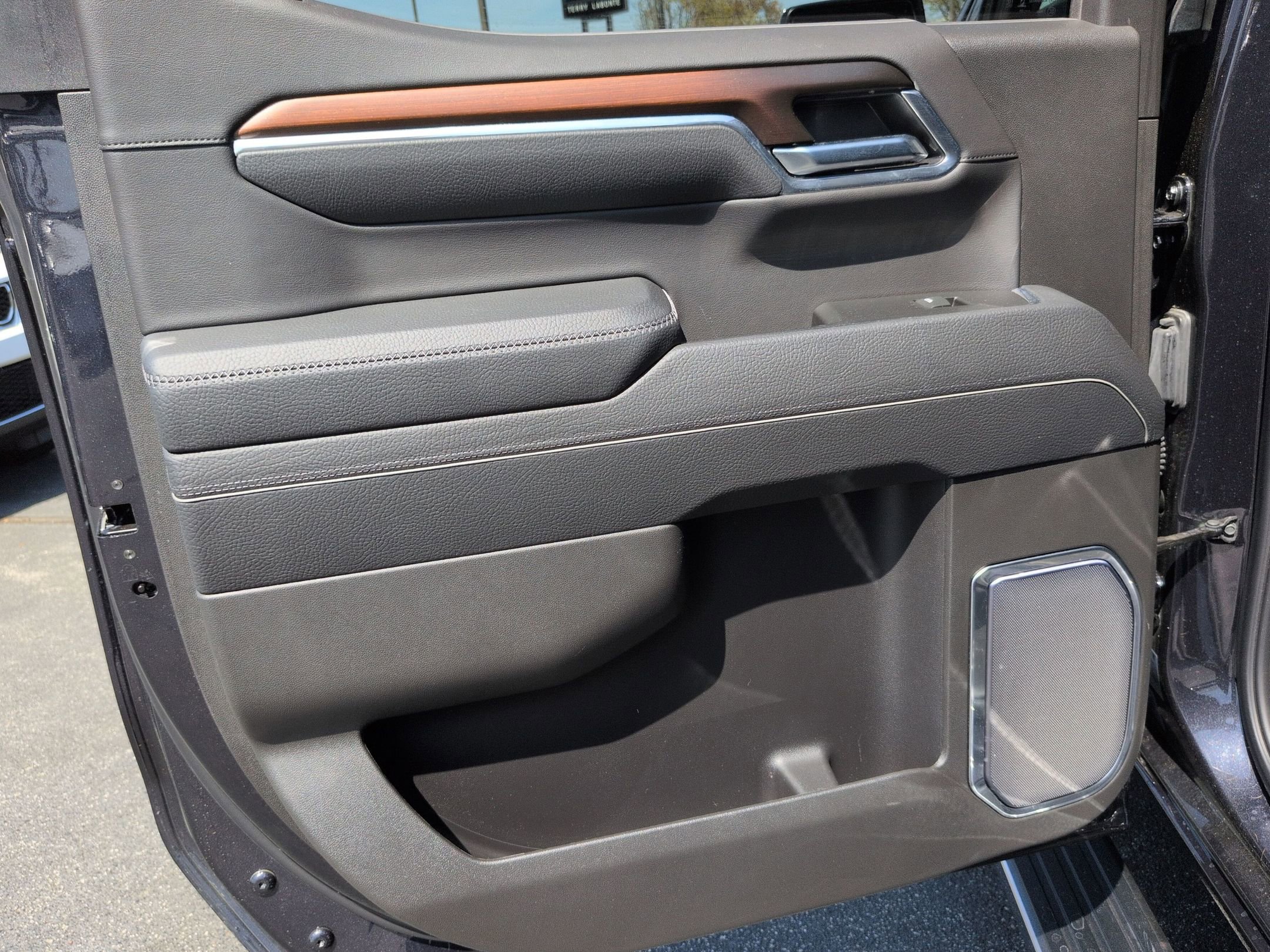 Certified 2025 GMC Sierra 1500 Denali w/ Denali Reserve Package image 30