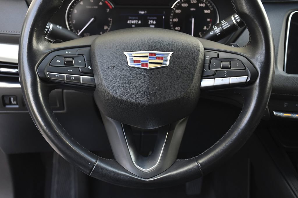Used 2023 Cadillac XT4 Premium Luxury FWD image 7
