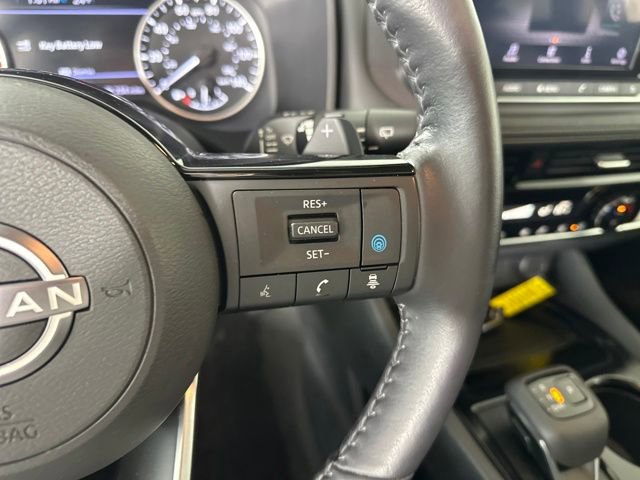 Used 2023 Nissan Rogue SV w/ SV Premium Package image 16